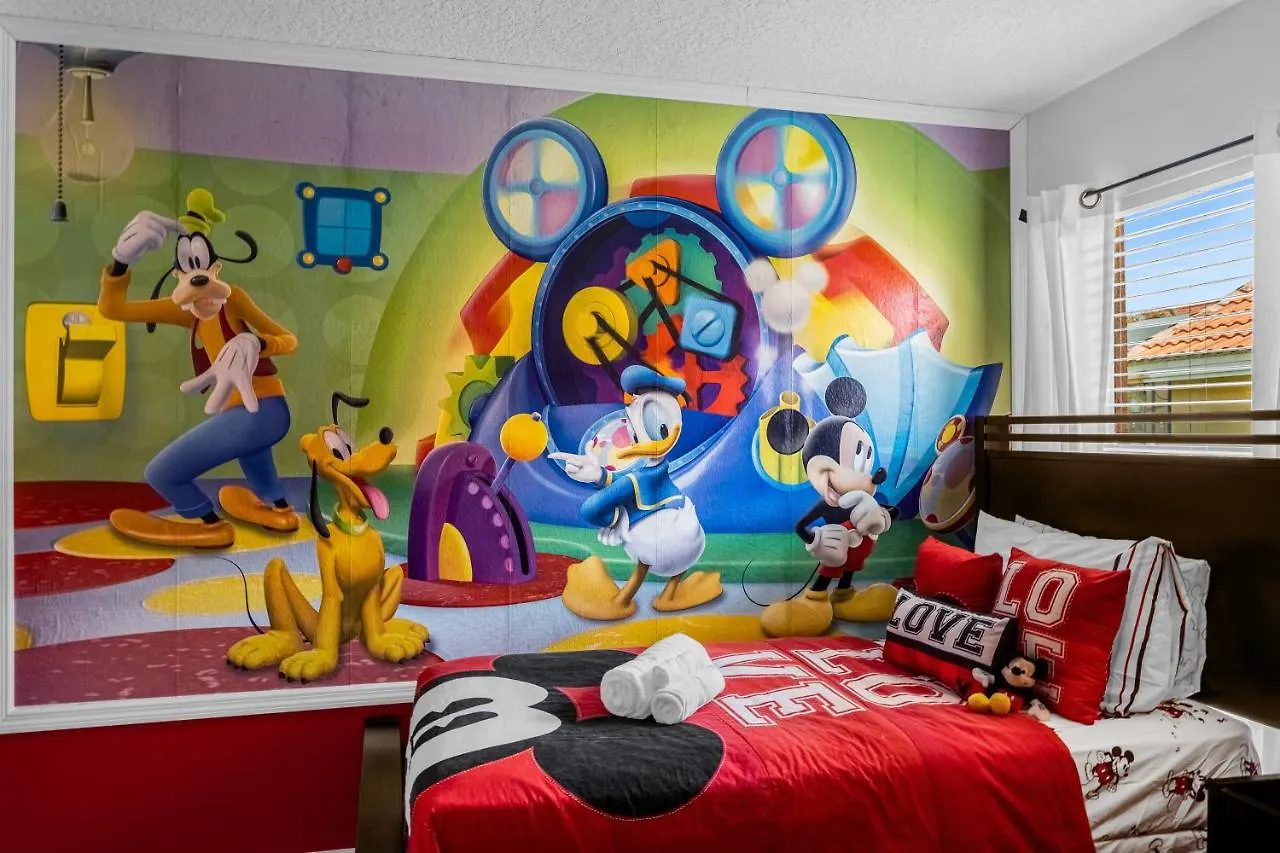Solana Tropical House With Pool, Game Room Near Disney Davenport 0*,  United States