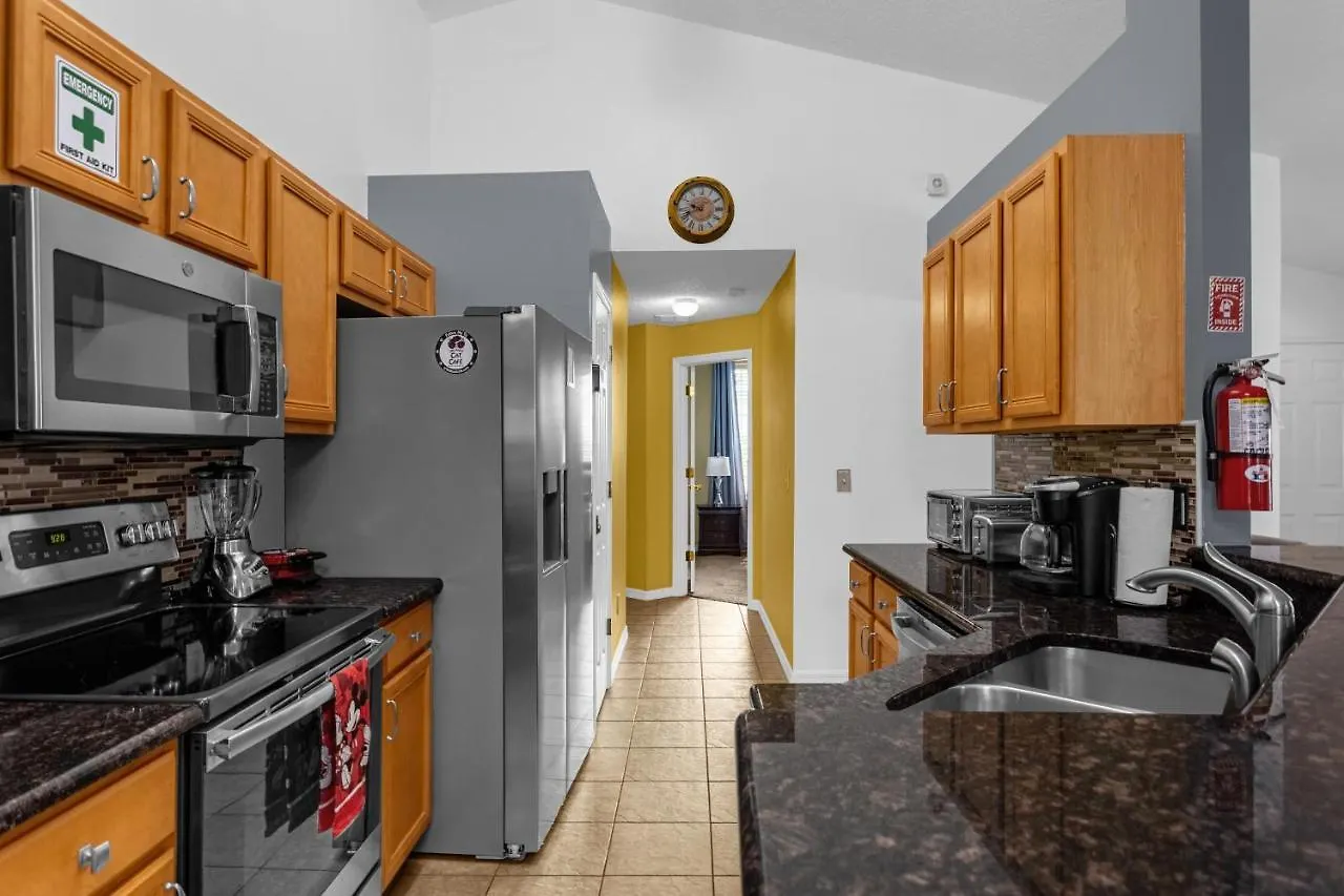 Solana Tropical House With Pool, Game Room Near Disney Davenport