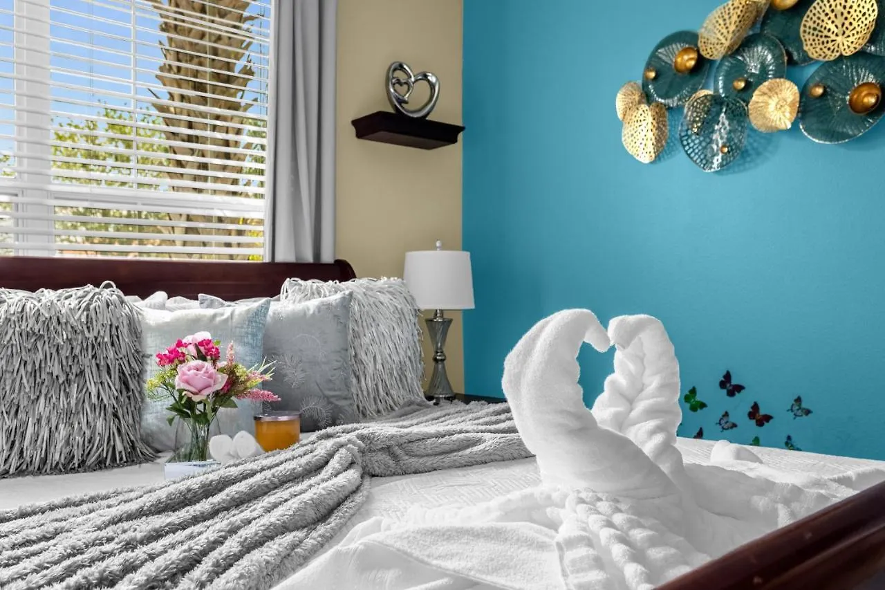 Villa Solana Tropical House With Pool, Game Room Near Disney Davenport United States